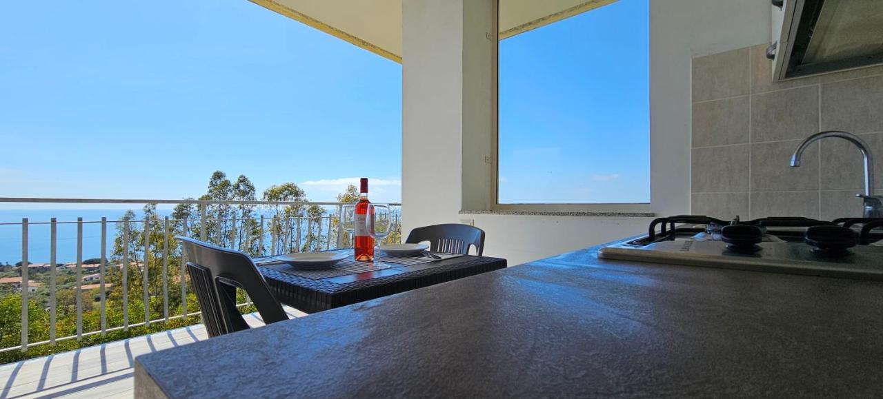 Naturamare Apartments - Piscina Idromassaggio Con Vista Mare Aperta Fino Alle Ore 22-00 Capo Vaticano Luaran gambar