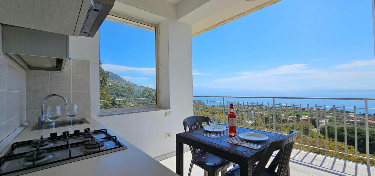 Naturamare Apartments - Piscina Idromassaggio Con Vista Mare Aperta Fino Alle Ore 22-00 Capo Vaticano Luaran gambar