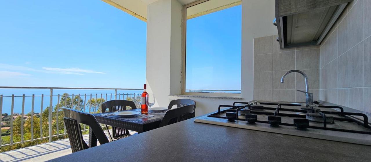 Naturamare Apartments - Piscina Idromassaggio Con Vista Mare Aperta Fino Alle Ore 22-00 Capo Vaticano Luaran gambar