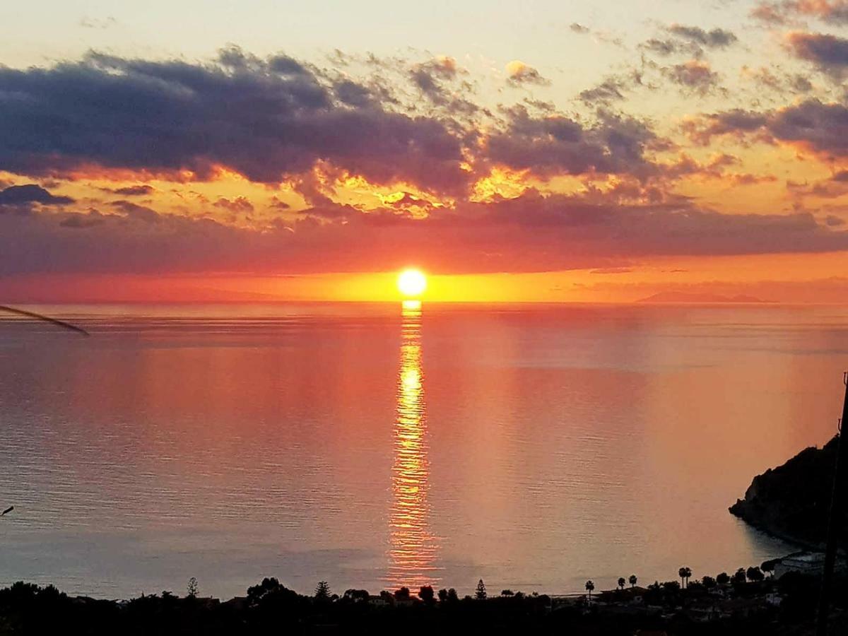 Naturamare Apartments - Piscina Idromassaggio Con Vista Mare Aperta Fino Alle Ore 22-00 Capo Vaticano Luaran gambar